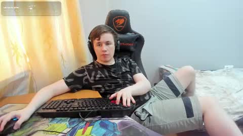iliaskris online show from July 28, 3:21 pm