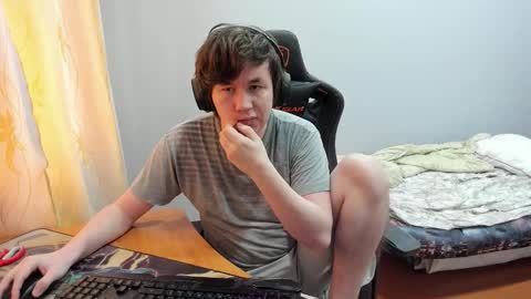 iliaskris online show from September 18, 3:32 am