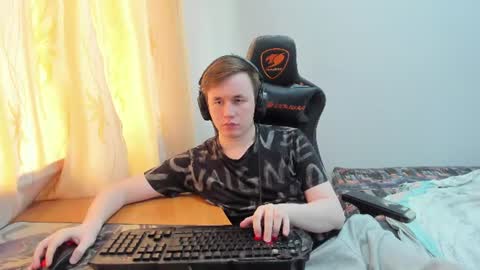 iliaskris online show from June 11, 2:53 am