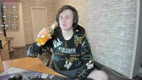 iliaskris online show from March 12, 11:33 pm