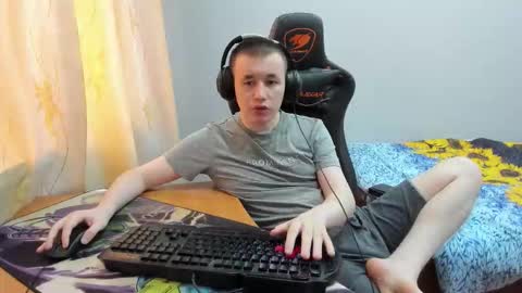 iliaskris online show from October 15, 4:38 am