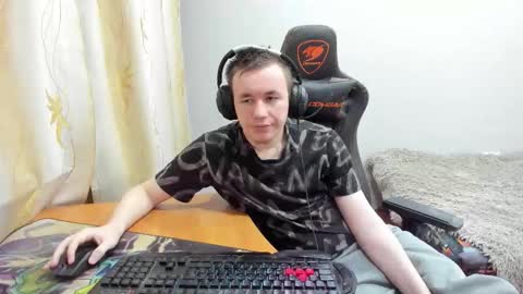 iliaskris online show from November 8, 12:30 pm