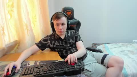 iliaskris online show from April 28, 2:27 am