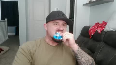 Letsgogetit online show from February 6, 6:43 pm