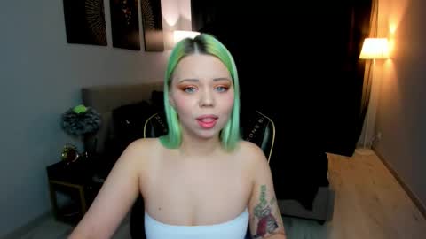 Roxy online show from March 9, 7:51 pm