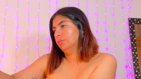 im_anna_ online show from February 2, 10:17 pm