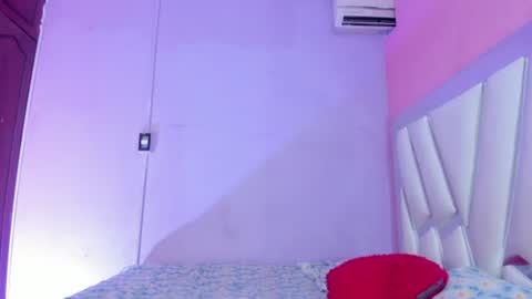 im_brittany_333 online show from July 4, 3:43 am