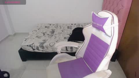 im_david01 online show from May 4, 12:28 am