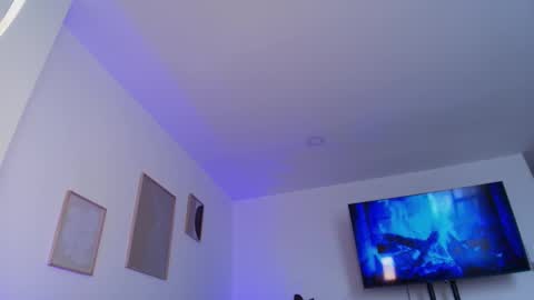Eli  online show from April 24, 7:16 pm