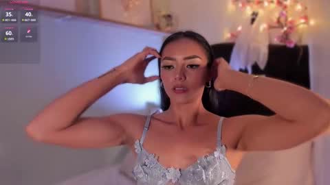Snapshot of im_isabellaa chatting on October 16, 12:32 am Isa online show from October 16, 12:32 am
