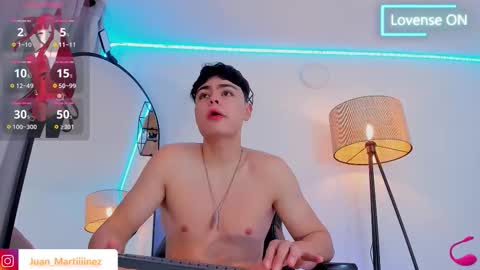 Snapshot of im_juaniito chatting on October 12, 5:00 am  40 OFF TODAY online show from October 12, 5:00 am