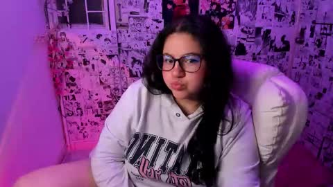 mei mei uwu online show from March 13, 2:37 am