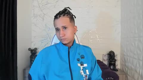 im_milan_rs online show from February 24, 3:23 am