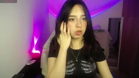 Snapshot of im_misssilver chatting on October 16, 3:28 am im_misssilver online show from October 16, 3:28 am