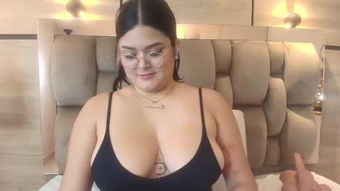 im mou  online show from November 26, 12:57 pm