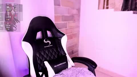 Scarlet  online show from October 24, 11:27 pm