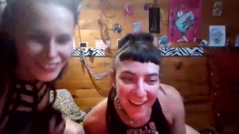 imanes23 online show from April 8, 7:06 pm