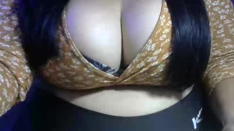 mia latina online show from January 17, 12:53 am