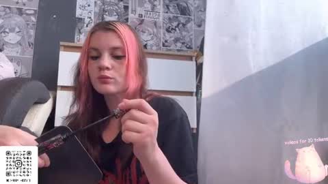 Sam and Jen online show from June 26, 11:04 am