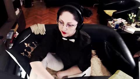 Empress online show from April 30, 7:19 pm