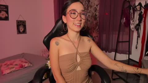 Aurora online show from February 18, 12:48 am