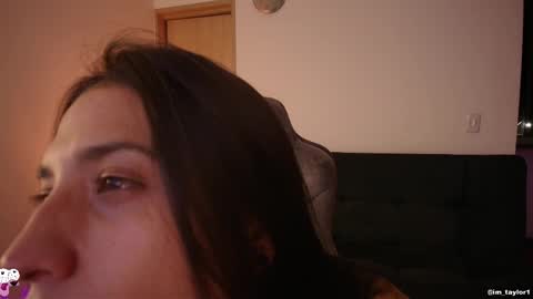 TAYLOR  online show from November 9, 1:09 am