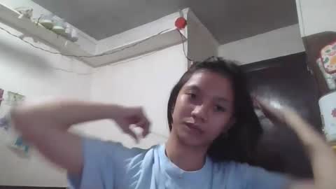 imurasian_fox online show from May 2, 2:34 pm