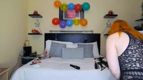 inannalove online show from December 15, 8:27 pm