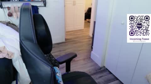 incomingtease online show from February 20, 6:10 pm