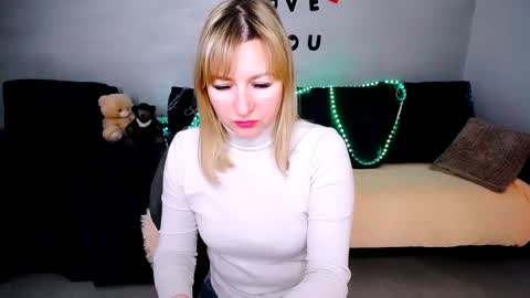 incredible_ariela online show from April 30, 8:08 am