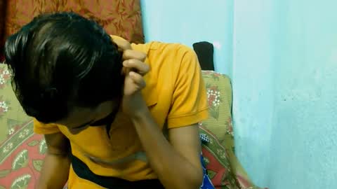 Snapshot of indian_bengali_boy chatting on September 10, 11:17 pm Suman Leo online show from September 10, 11:17 pm
