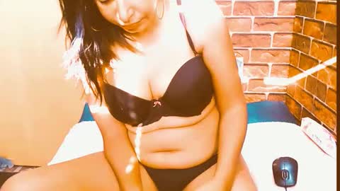 indian_spice_girl online show from June 11, 7:17 am