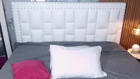 LITTLE AINHOA  online show from March 12, 7:47 pm