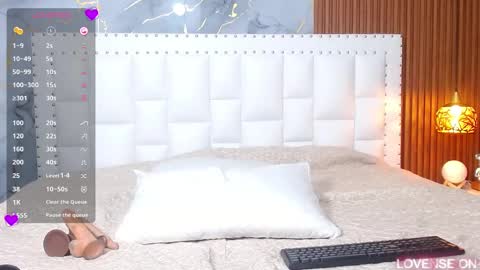 LITTLE AINHOA  online show from March 10, 11:06 pm