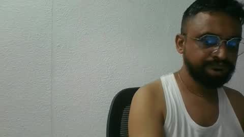 Snapshot of indianlover1433 chatting on September 22, 8:18 am Indian lover online show from September 22, 8:18 am