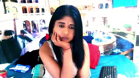 Mika online show from November 15, 7:15 pm