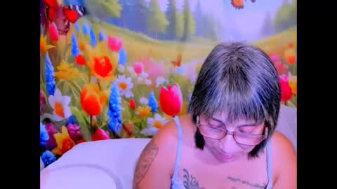 indianroxy27 online show from April 30, 8:57 pm