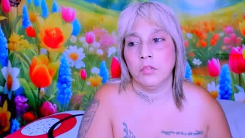 indianroxy27 online show from July 13, 12:03 am
