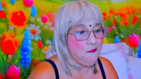 indianroxy27 online show from June 19, 6:14 pm