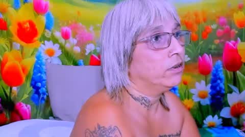 indianroxy27 online show from June 24, 6:15 pm