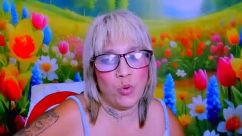 indianroxy27 online show from July 10, 11:42 pm