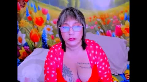 indianroxy27 online show from April 30, 6:35 pm