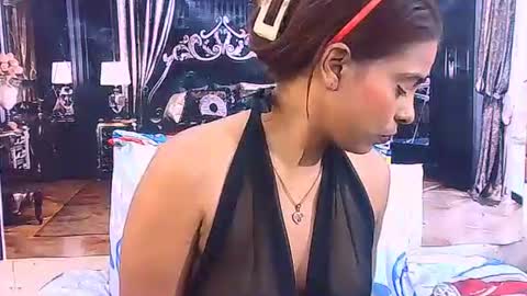 indiansexyass4u2luv online show from May 2, 5:35 am