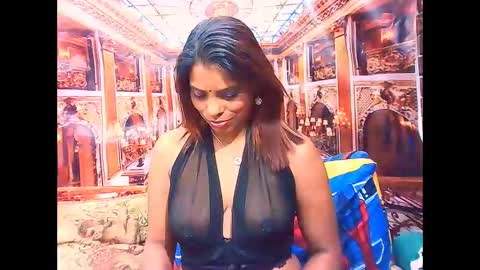 indiansexyass4u2luv online show from November 1, 9:14 pm