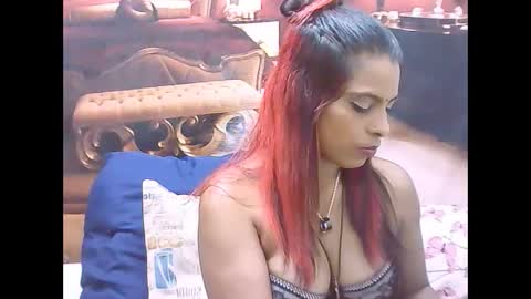 indiansexyass4u2luv online show from February 26, 3:54 pm