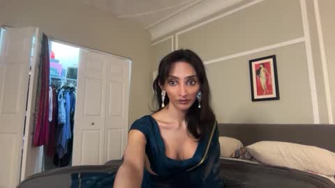 Indiantransgirlillinois online show from March 13, 7:44 am