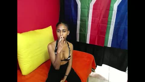 indianvixen07 online show from April 29, 3:11 am