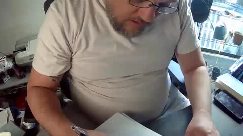 BroLOU online show from May 2, 3:07 pm