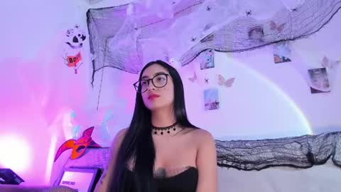Snapshot of ineedmydaddy_ chatting on October 13, 1:18 am Luna online show from October 13, 1:18 am