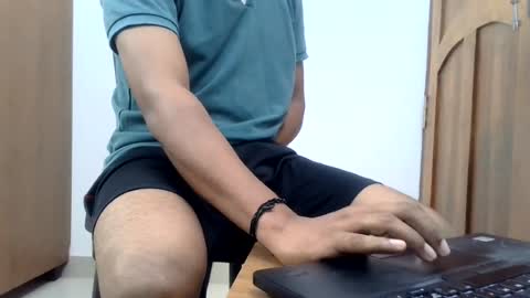 Inglorious Hairy Uncut online show from July 10, 6:12 pm